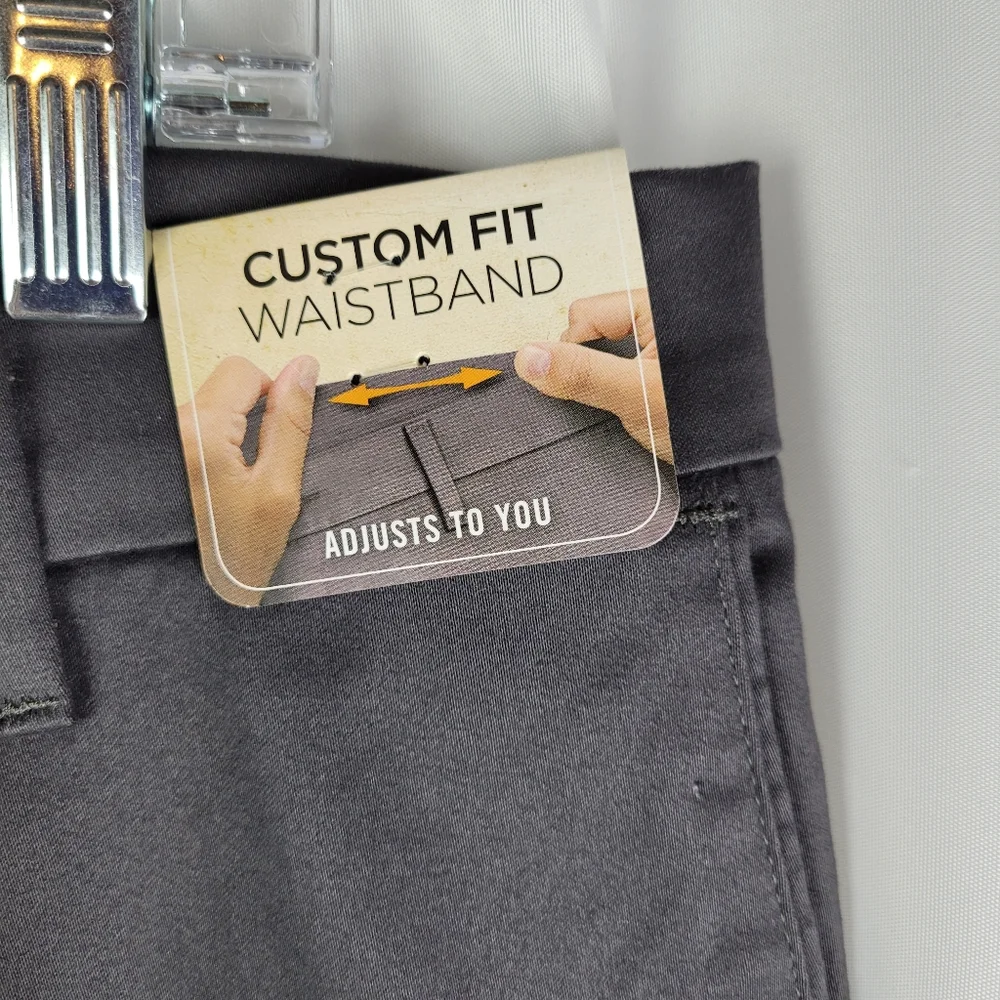 NEW Wrangler Flat Front Straight Fit Custom Fit Waist No Iron Pants Mens 36x30